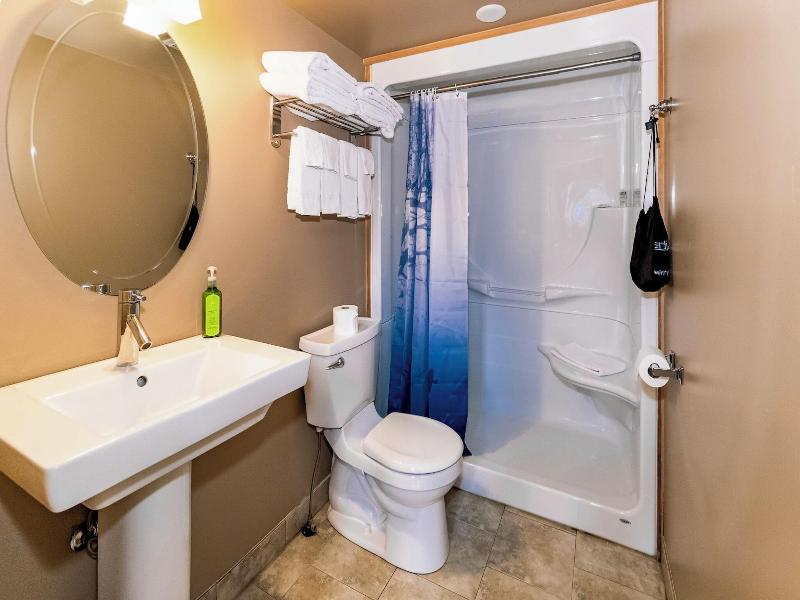 3 Pines Lodge Muskoka image