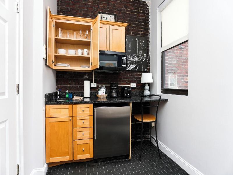 Maverick Suites At 400 Columbus Ave image