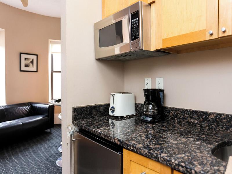Maverick Suites At 400 Columbus Ave image