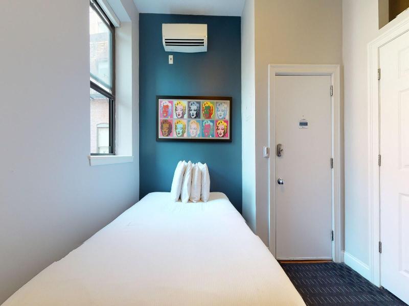 Maverick Suites At 400 Columbus Ave image