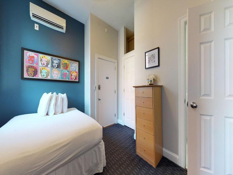 Maverick Suites At 400 Columbus Ave image