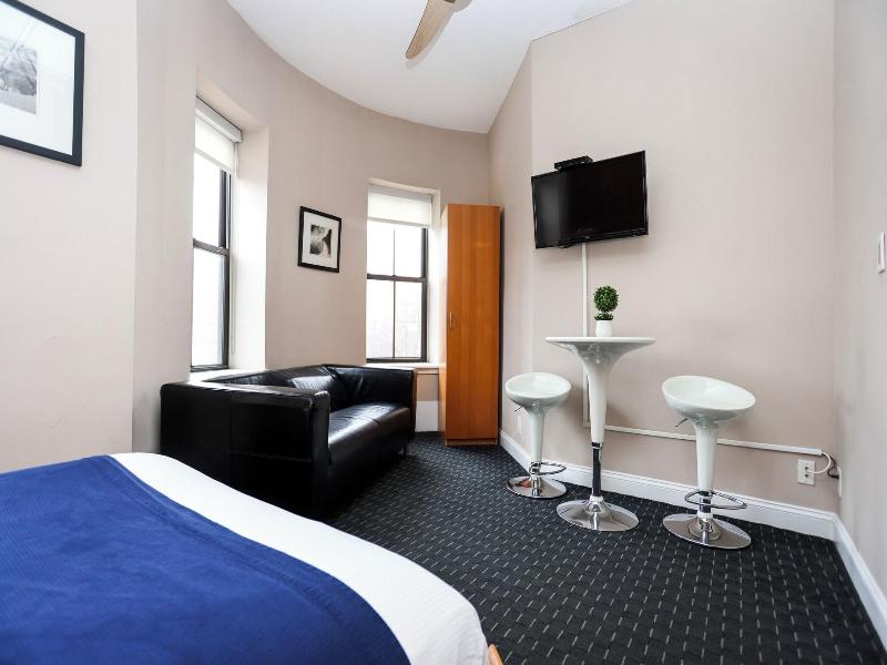 Maverick Suites At 400 Columbus Ave image