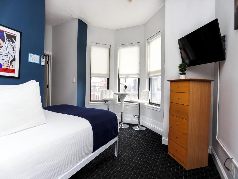 Maverick Suites At 400 Columbus Ave image
