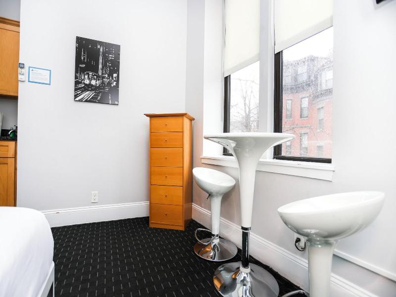 Maverick Suites At 400 Columbus Ave image
