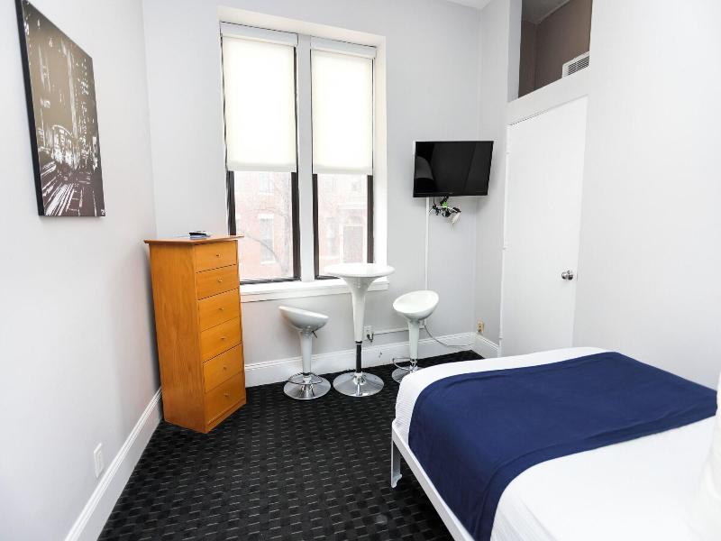 Maverick Suites At 400 Columbus Ave image