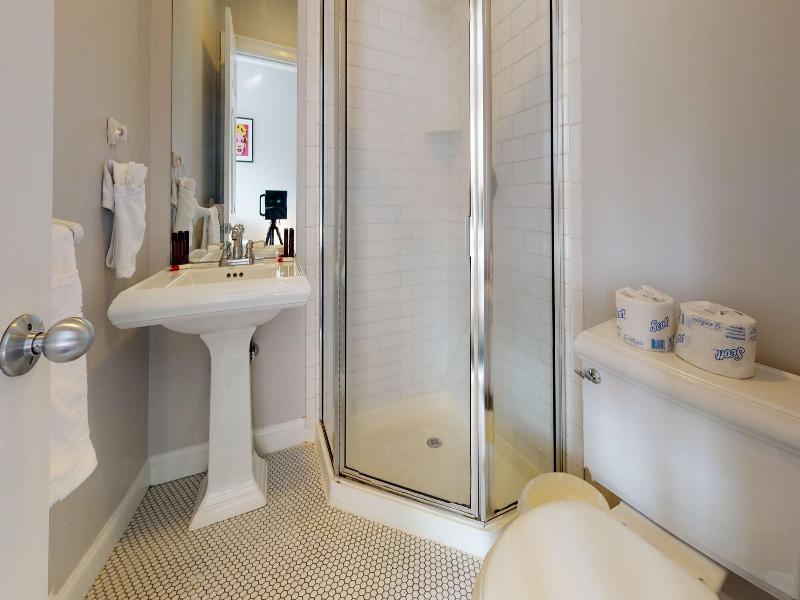 Maverick Suites At 400 Columbus Ave image