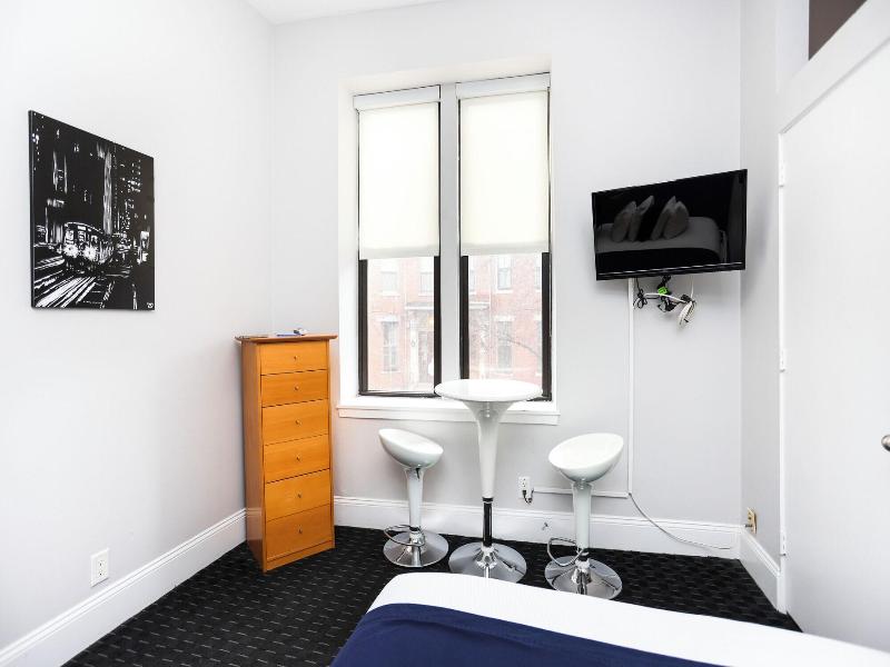 Maverick Suites At 400 Columbus Ave image