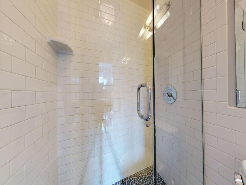 Maverick Suites At 400 Columbus Ave image
