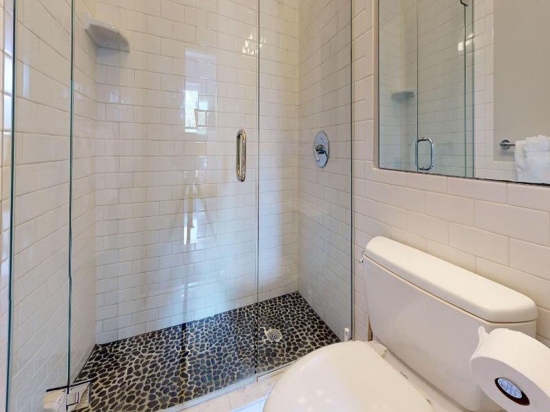 Maverick Suites At 400 Columbus Ave image