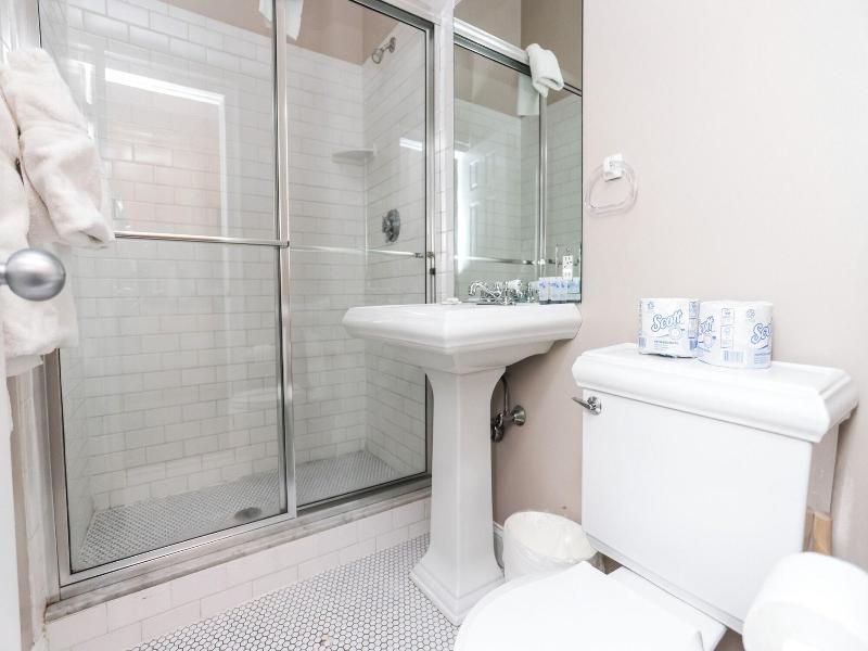 Maverick Suites At 400 Columbus Ave image