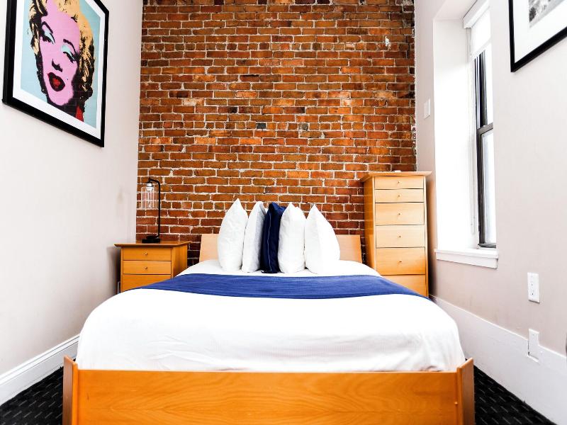 Maverick Suites At 400 Columbus Ave image