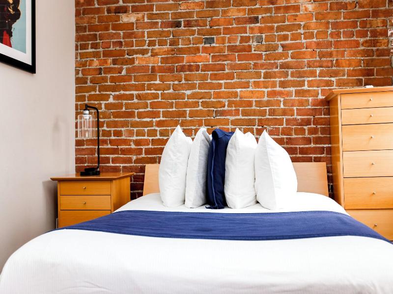 Maverick Suites At 400 Columbus Ave image