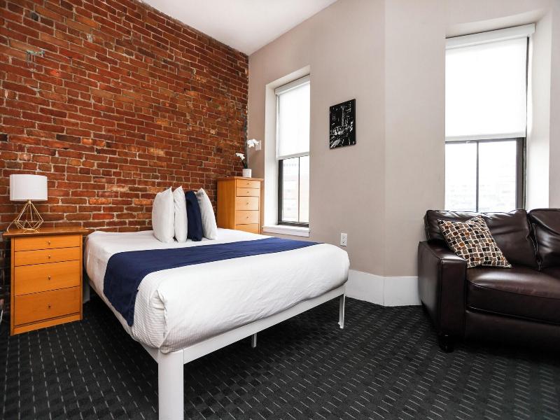 Maverick Suites At 400 Columbus Ave image