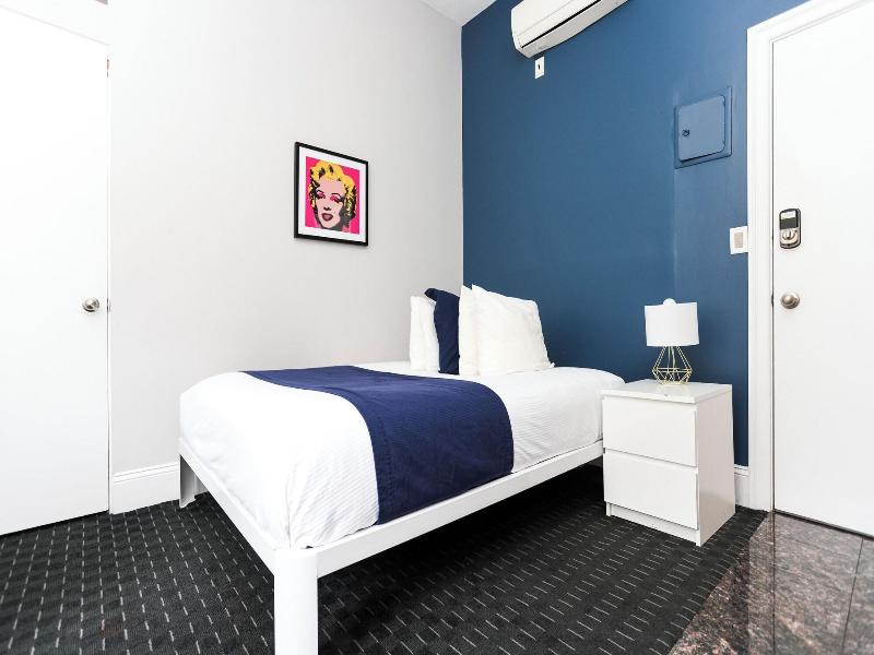 Maverick Suites At 400 Columbus Ave image