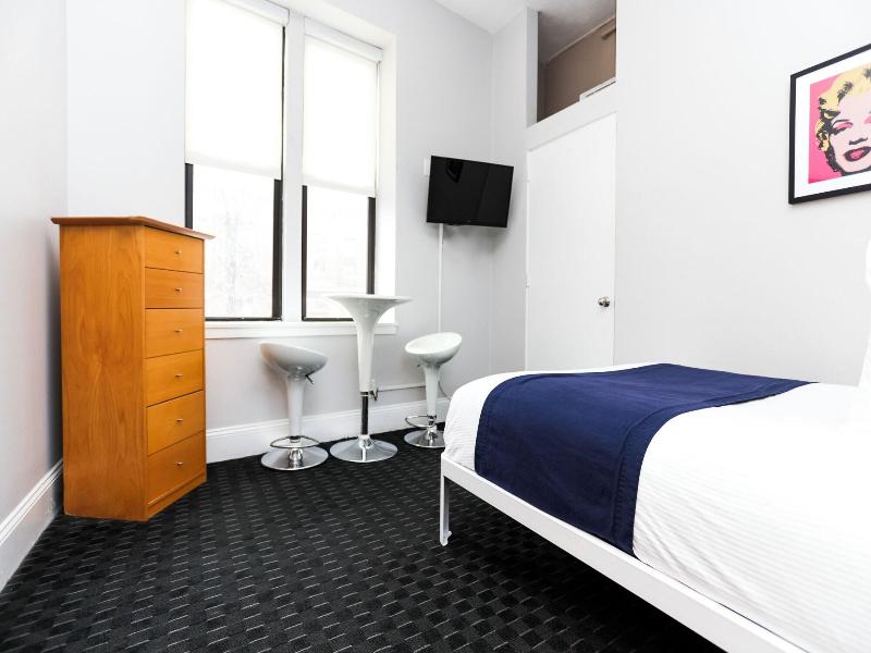 Maverick Suites At 400 Columbus Ave image