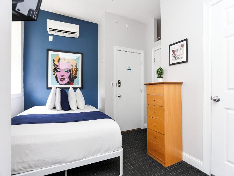 Maverick Suites At 400 Columbus Ave image