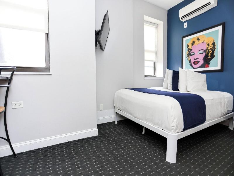 Maverick Suites At 400 Columbus Ave image
