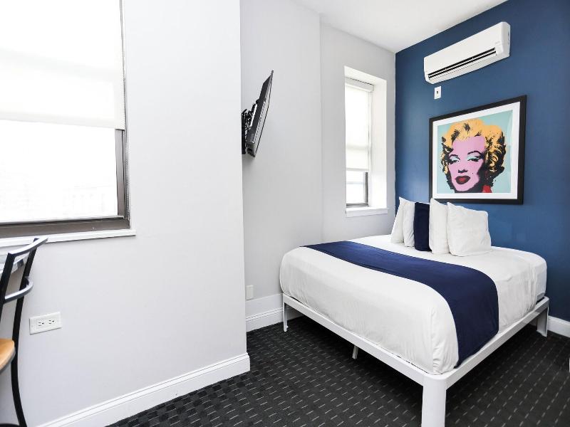 Maverick Suites At 400 Columbus Ave image