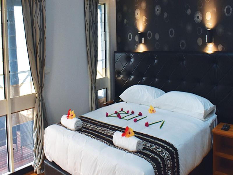 Dua Dua Beach Resort image