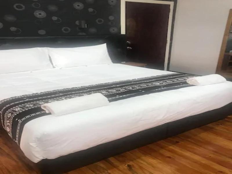 Dua Dua Beach Resort image