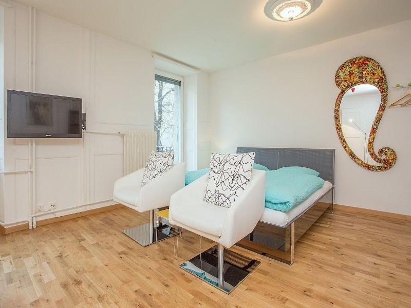 Midi Guestrooms image