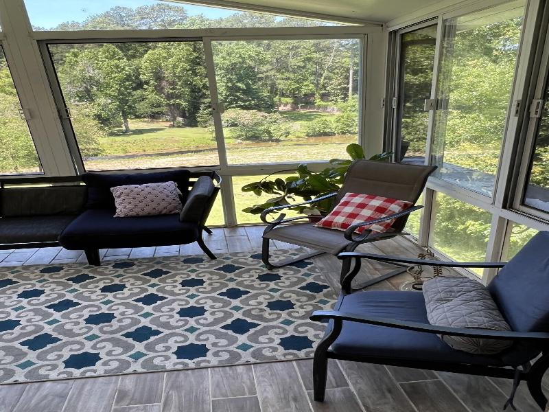 Urban Lake House image