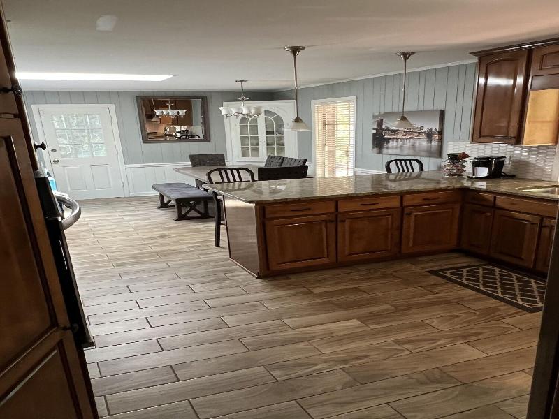 Urban Lake House image