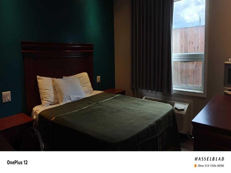 Queensway Motel image
