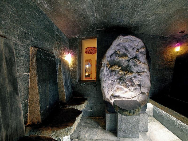 Mineralienhotel Natznerhof image