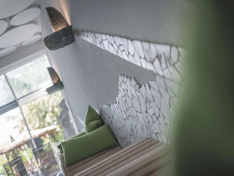 Mineralienhotel Natznerhof image