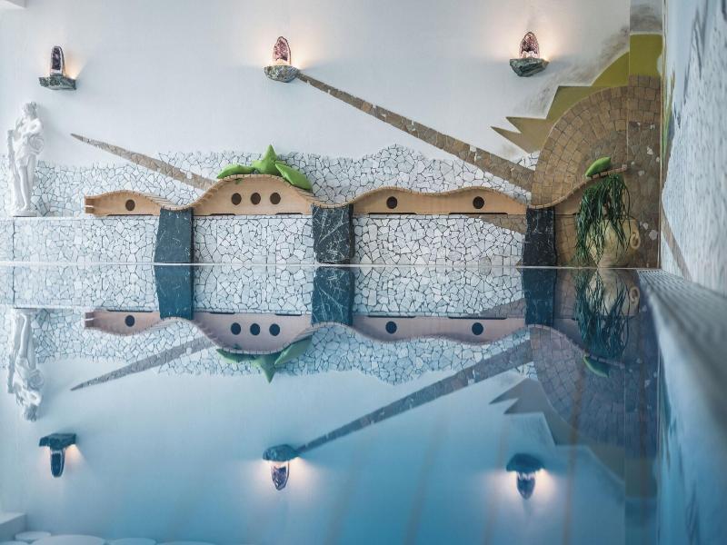 Mineralienhotel Natznerhof image