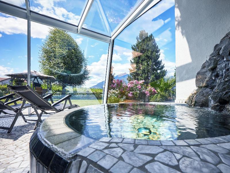 Mineralienhotel Natznerhof image
