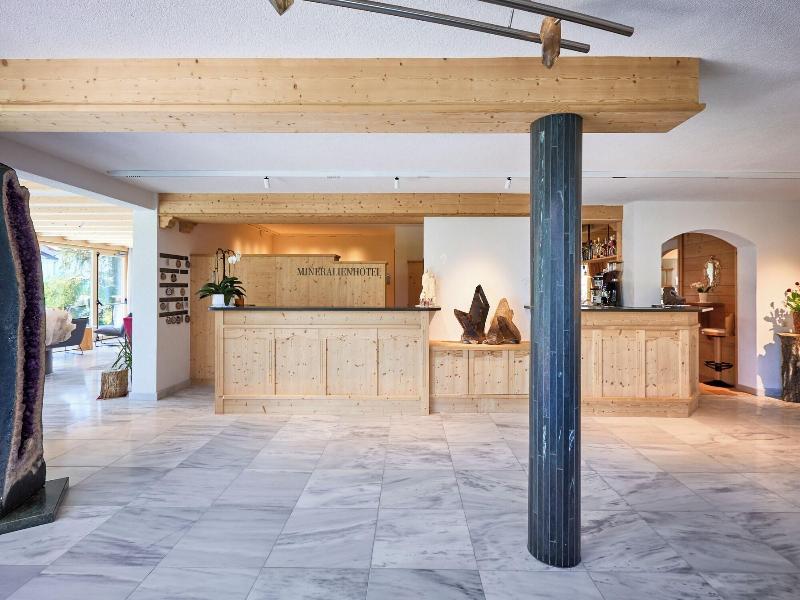 Mineralienhotel Natznerhof image