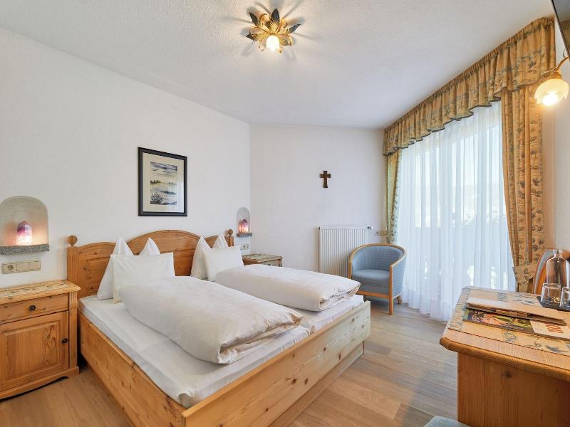 Mineralienhotel Natznerhof image