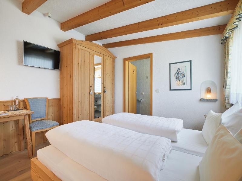Mineralienhotel Natznerhof image