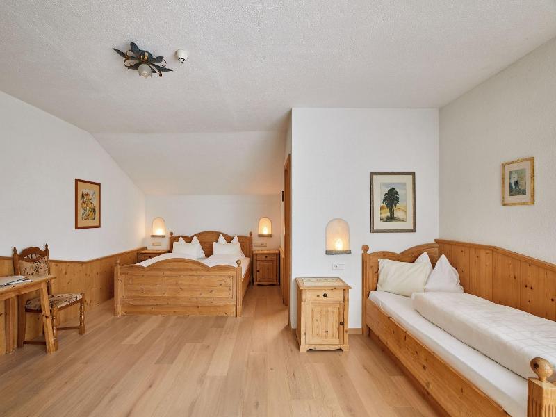 Mineralienhotel Natznerhof image