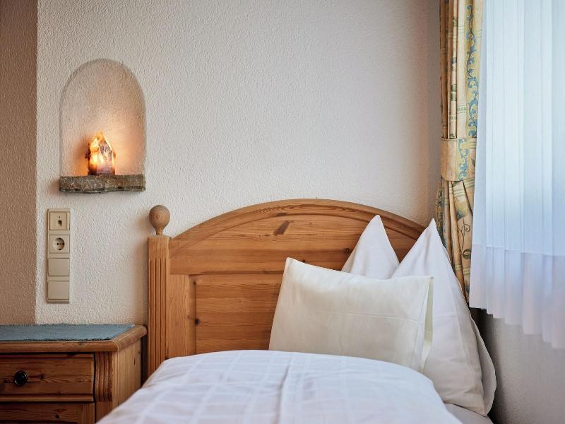 Mineralienhotel Natznerhof image