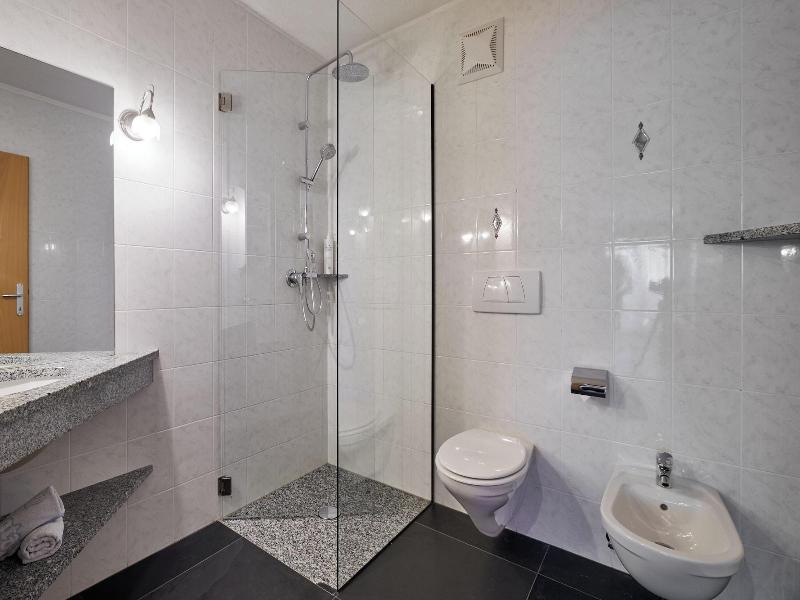 Mineralienhotel Natznerhof image