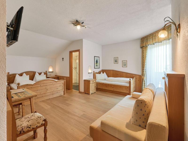Mineralienhotel Natznerhof image