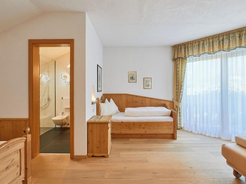Mineralienhotel Natznerhof image