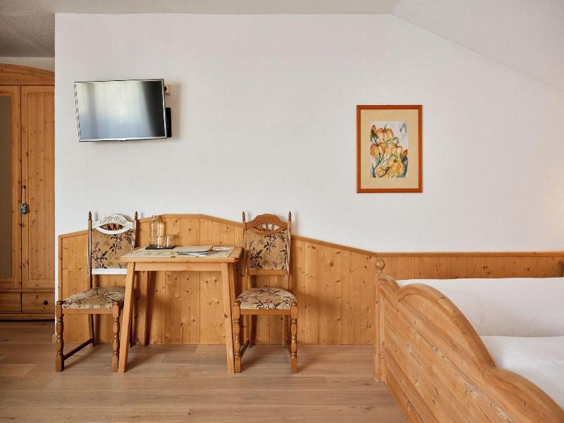 Mineralienhotel Natznerhof image