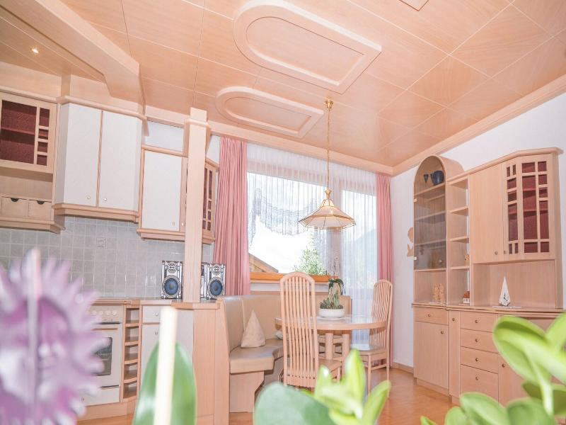 Mineralienhotel Natznerhof image