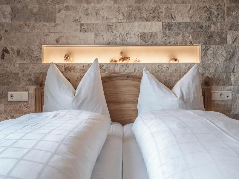 Mineralienhotel Natznerhof image