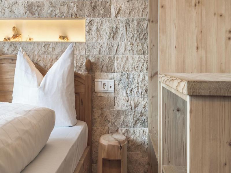 Mineralienhotel Natznerhof image