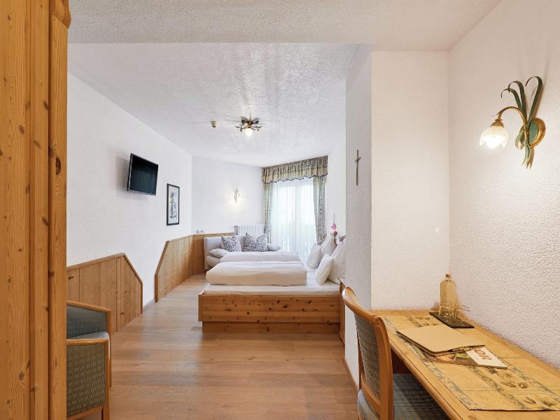 Mineralienhotel Natznerhof image
