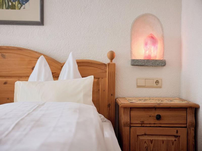 Mineralienhotel Natznerhof image