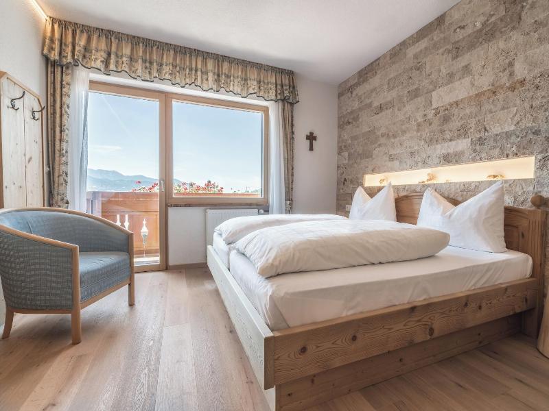 Mineralienhotel Natznerhof image