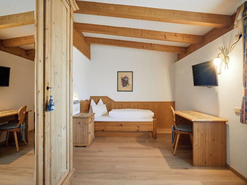 Mineralienhotel Natznerhof image