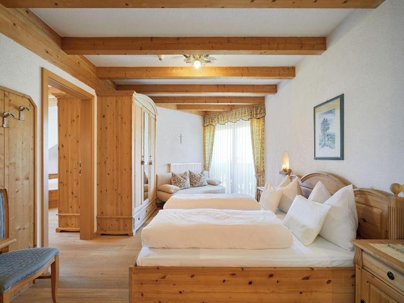 Mineralienhotel Natznerhof image
