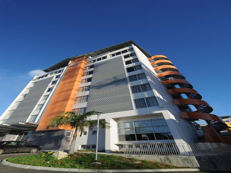 L Hotel Du Centre image